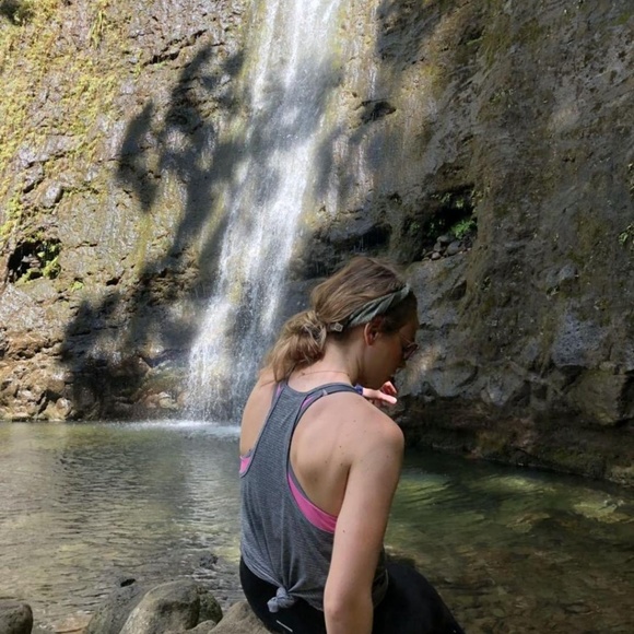 Meet your Posher, Alina - Picture 1 of 2